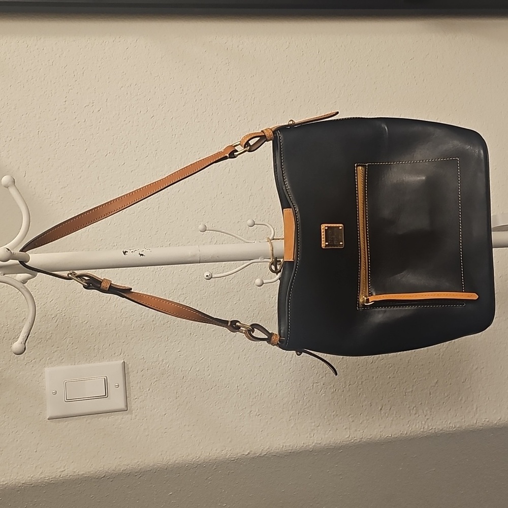 Wexford Leather Ridley Dooney and Bourke Saffiano Crossbody Bag in Black